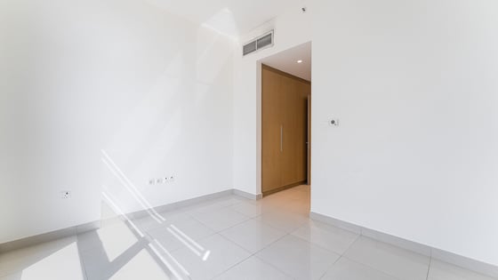 Corner apartment in Dubai Hills Estate with maids room, picture 8
