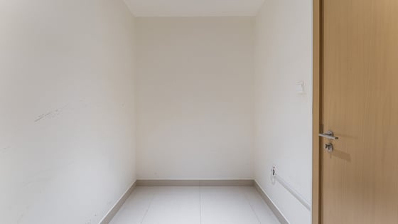 Corner apartment in Dubai Hills Estate with maids room, picture 11