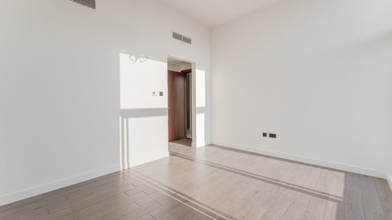 Corner townhouse in MBR City with nearby pool, picture 22