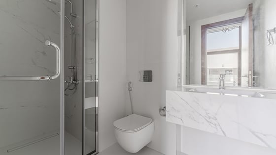 Corner townhouse in MBR City with nearby pool, picture 17