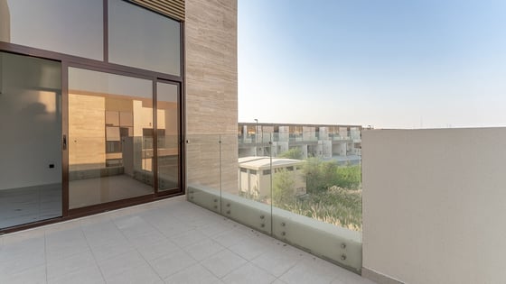 Corner townhouse in MBR City with nearby pool, picture 28