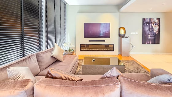 Corner apartment in Bluewaters with sea view, picture 2