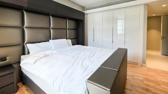 Corner apartment in Bluewaters with sea view, picture 8