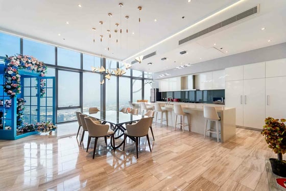 Full Floor Penthouse | Furnished | Brand New, picture 3