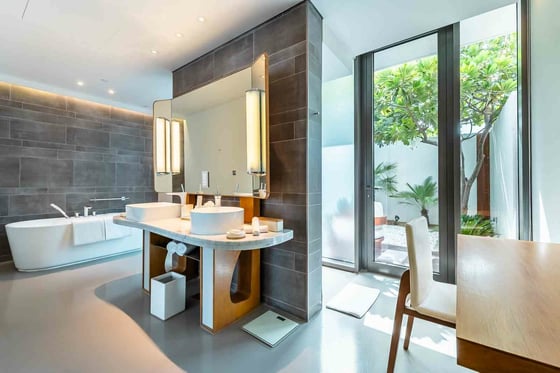 Private Beach and Pool | 5 Luxury | Hotel Living, picture 12