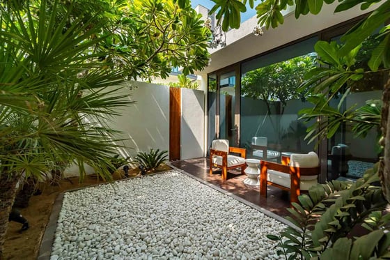 Private Beach and Pool | 5 Luxury | Hotel Living, picture 8