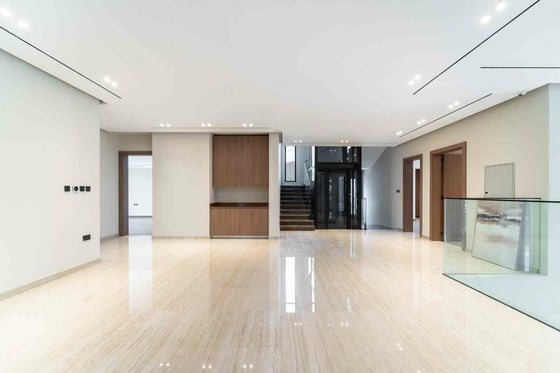 Custom Built | Private Pool | Fully Upgraded, picture 1