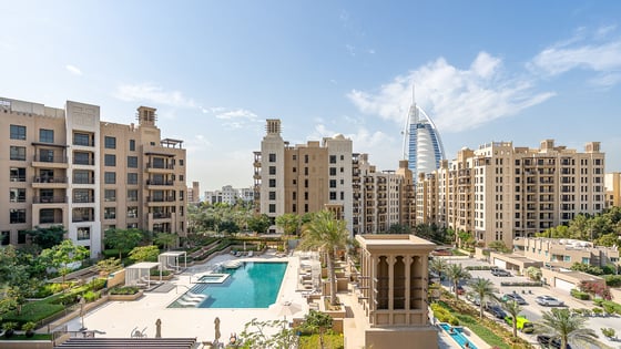 Luxurious unit in Bluewaters with Burj Arab view, picture 1