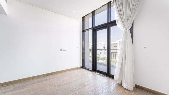 Standalone vacant villa in Damac Hills with pool backing, picture 11