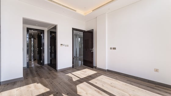Standalone vacant villa in Damac Hills with pool backing, picture 10