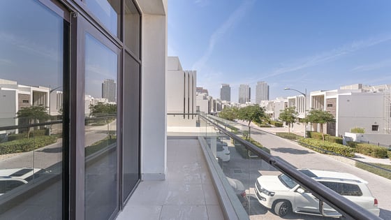 Standalone vacant villa in Damac Hills with pool backing, picture 22