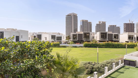 Standalone vacant villa in Damac Hills with pool backing, picture 27