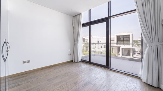 Standalone vacant villa in Damac Hills with pool backing, picture 14