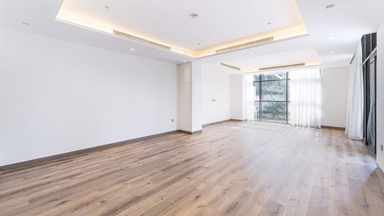 Standalone vacant villa in Damac Hills with pool backing, picture 2