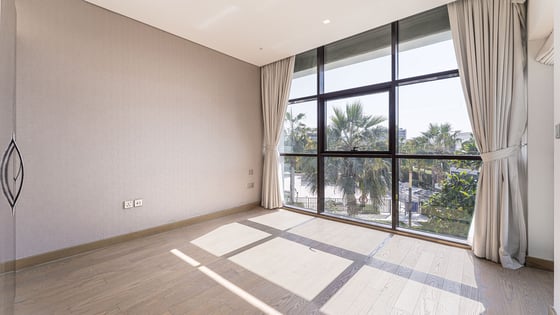 Standalone vacant villa in Damac Hills with pool backing, picture 9