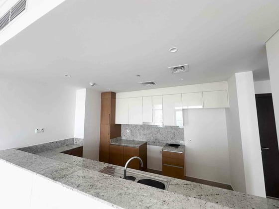 Vacant | Lagoon View | Huge Layout, picture 7