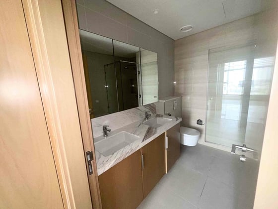 Vacant | Lagoon View | Huge Layout, picture 10