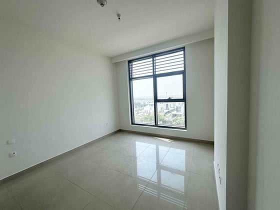 Vacant | Lagoon View | Huge Layout, picture 9