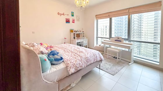 Vacant apartment in Downtown with Burj Khalifa view, picture 12