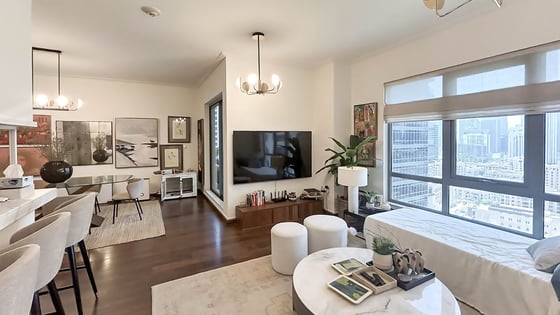 Vacant apartment in Downtown with Burj Khalifa view, picture 3