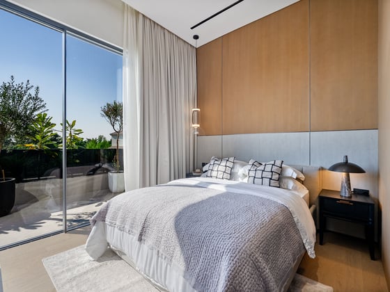 Refined Golf Course Villa with Stunning Amenities, picture 9