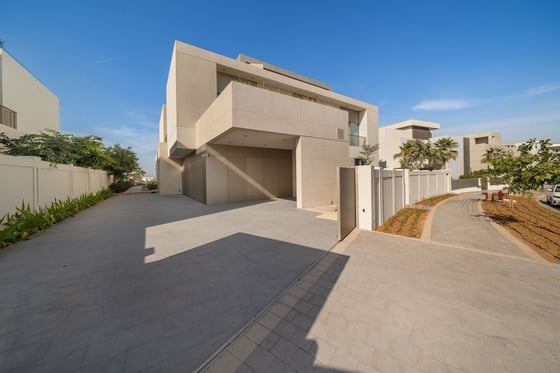 Elegant 6 Bedroom Custom Mansion, Emerald Hills, picture 63