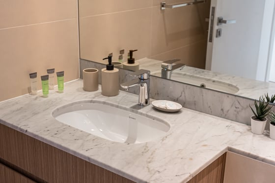 Fully Furnished | Sea and Burj Khalifa Views, picture 14