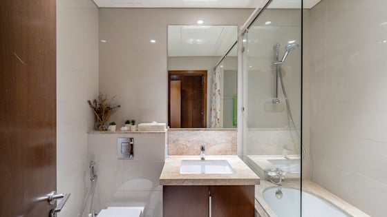 Upgraded Family-Friendly Apartment with Park View, picture 13