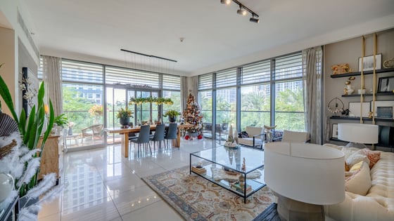 Upgraded Family-Friendly Apartment with Park View, picture 2