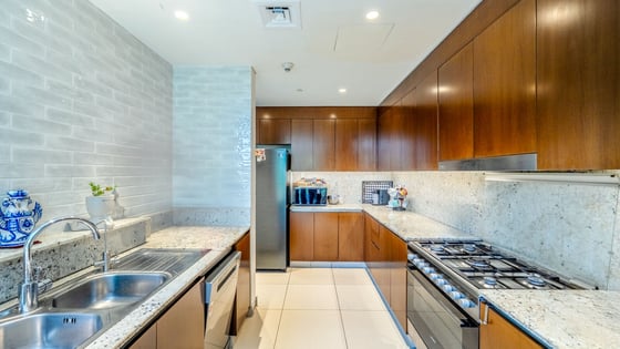 Upgraded Family-Friendly Apartment with Park View, picture 16