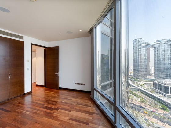 Skyline Luxury | High-Floor| Iconic Views, picture 10
