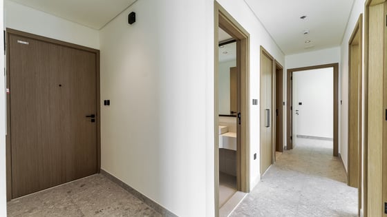 Corner apartment in Dubai Hills with golf and burj view, picture 11