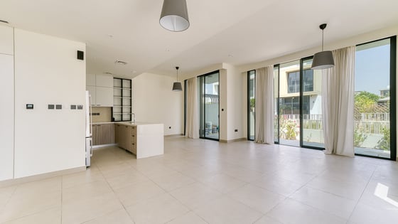 Premium villa in Dubai Hills Estate with spacious layout, picture 2