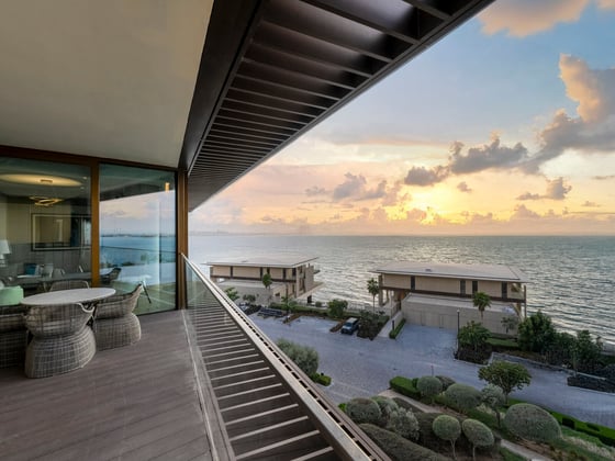 Exclusive Bulgari Apartment with Stunning Sea Views, picture 1