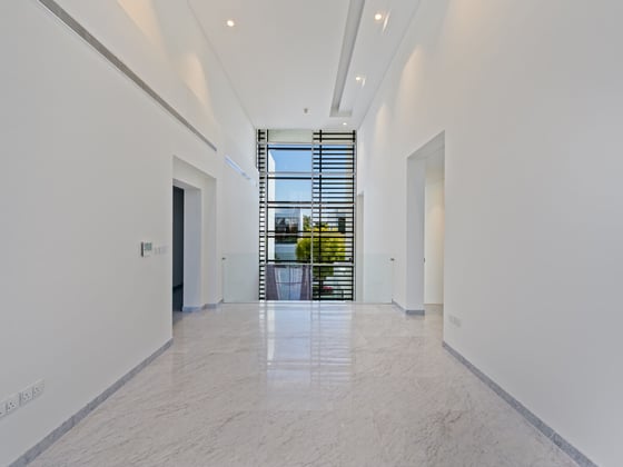 Skyline Luxury | 5 Bedrooms | Exquisite Amenities, picture 8