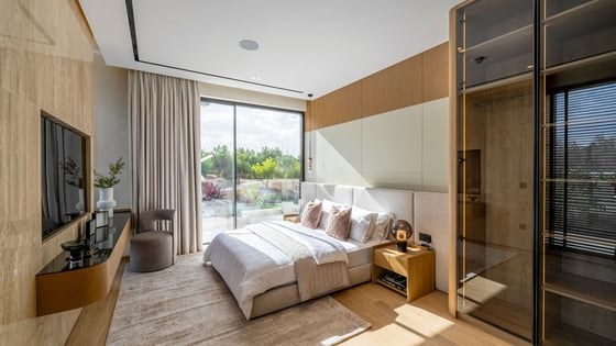 Refined Villa in Jumeirah Golf Estates, picture 14