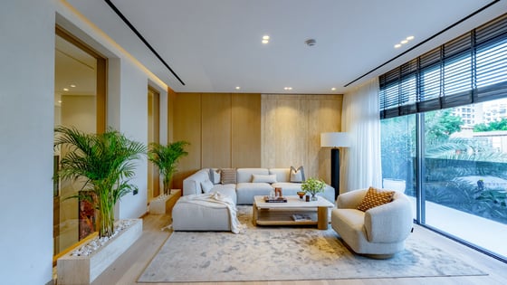 Refined Villa in Jumeirah Golf Estates, picture 11