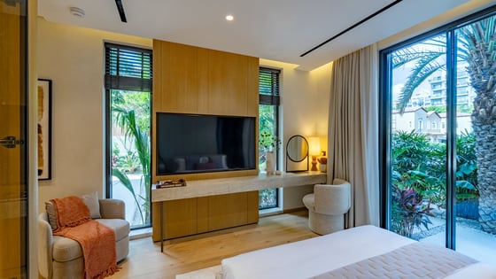 Refined Villa in Jumeirah Golf Estates, picture 15