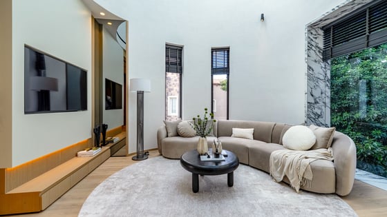 Refined Villa in Jumeirah Golf Estates, picture 17