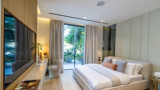 Refined Villa in Jumeirah Golf Estates, picture 16