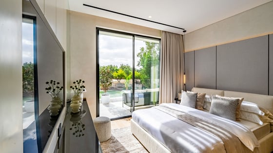 Refined Villa in Jumeirah Golf Estates, picture 13