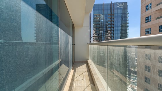 Luxurious apartment in Dubai Marina with a huge layout, picture 23