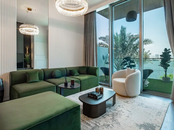 Luxurious Podium Townhouse with Canal Views, picture 1