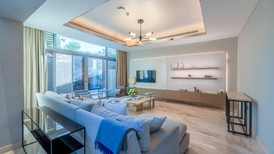 Refined Family-Friendly Villa in District One, picture 6