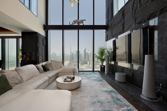 Luxurious 2BR Unit | High Floor | Skyline View, picture 1