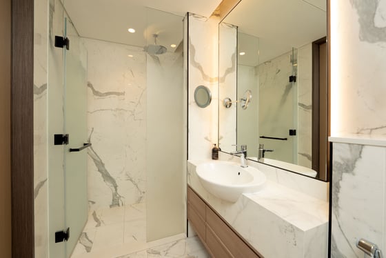 Luxurious 2BR Unit | High Floor | Skyline View, picture 23