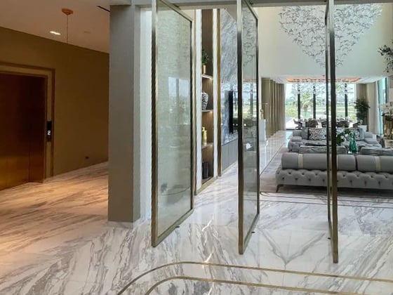 Luxurious DAMAC Hills Villa with Golf Views, picture 11