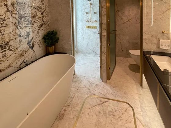 Luxurious DAMAC Hills Villa with Golf Views, picture 13