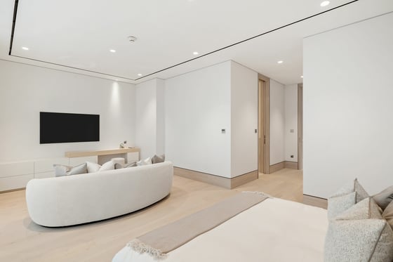 Brand New 6 Bedroom Custom Mansion, Emerald Hills, picture 32