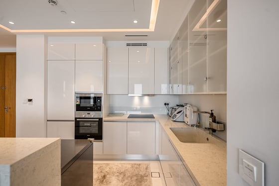 Furnished | Palm and Bluewaters View | High Floor, picture 7